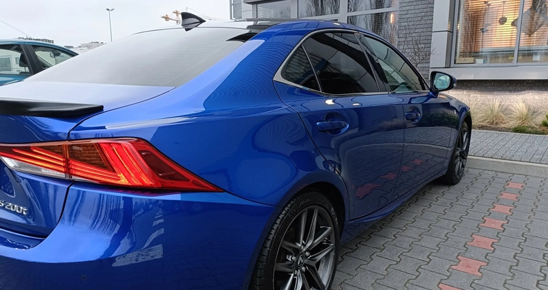Lexus IS cena 116727 przebieg: 109000, rok produkcji 2016 z Warszawa małe 326